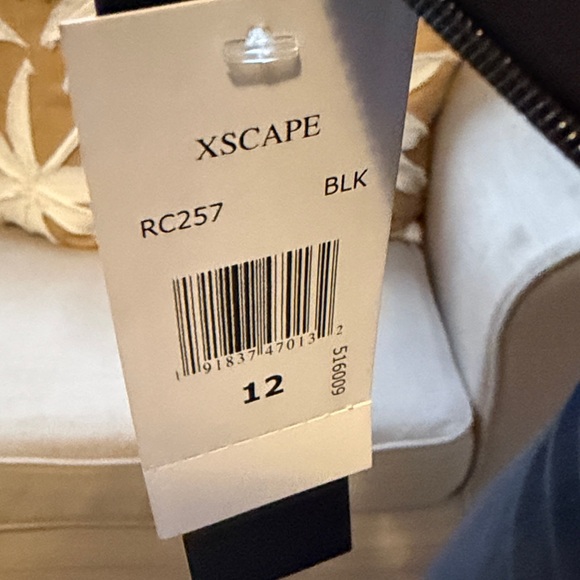 XSCAPE Elegant Black Off-Shoulder Dress NWT Sz 12 Gorgeous ❤️ - Picture 10 of 11